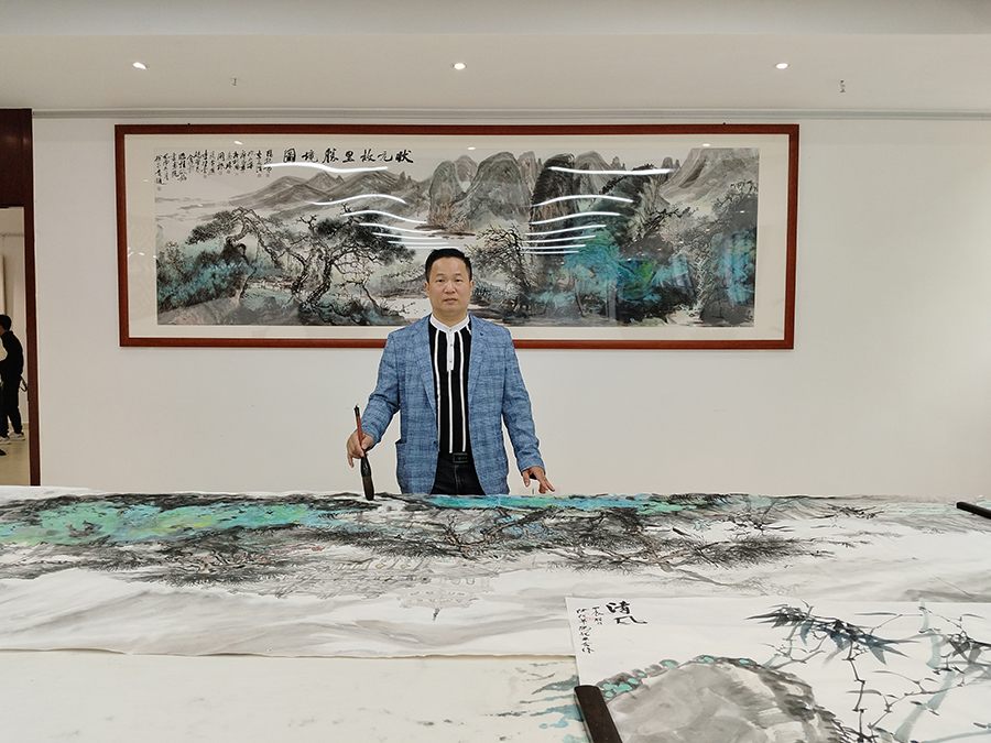 画家李安辉