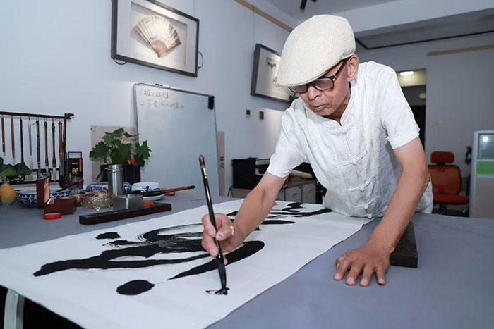 正本清源：中国书法的精神坚守与当代突围——书法家王砚辉
